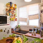 Superb Bright Apt Near Montmartre